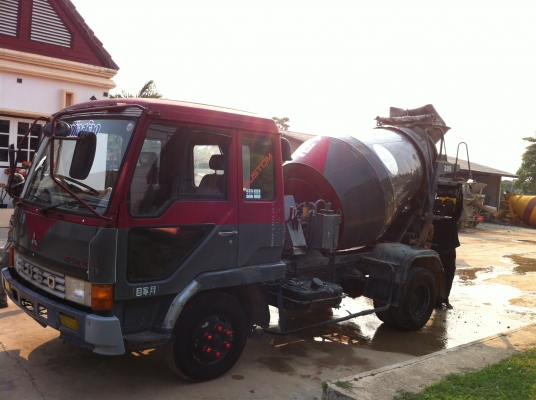 Mitsubrishi แค๊ป 2.5 คิว