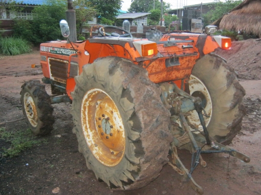 ขายด่วนคูโบต้าzl4202dt 4wd 4x4เทอร์โบเพาเวอร์เก่าญี่ปุ่นรถยังไม่เคยใช้งานในเมืองไทยอยู่นครสวรรค์ อ.ไพศาลีครับ