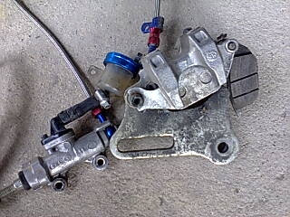 ชุดดิสเบรคหลัง SONIC ตัวใหม่ดี พร้อมใช้งานสายถักแต่ง