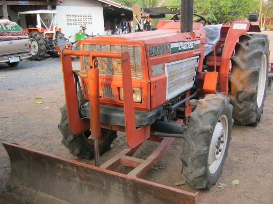 ขายด่วนรถไถนาคูโบต้า L4202dt 4wd 4x4 เทอร์โบเพาเวอร์สวยๆพร้อมใบมีดดันหน้า-ผานหลัง 6x22 พร้อมใช้ครับ...รถอยู่นครสวรรค์ อ.ไพศาลีครับ ขายด่วนรถไถนาคูโบต้า L4202dt 4wd 4x4 เทอร์โบเพาเวอร์สวยๆพร้อมใบมีดดันหน้า-ผานหลัง 6x22 พร้อมใช้ครับ...รถอยู่นครสวรรค์ อ.ไพศาลีครับ