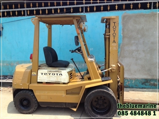 Toyota Forklift รุ่น 3 ฟอร์คคลิฟต์ ขนาด 2.5 ตัน เสาสูง 3 เมตร Toyota Forklift รุ่น 3 ฟอร์คคลิฟต์ ขนาด 2.5 ตัน เสาสูง 3 เมตร