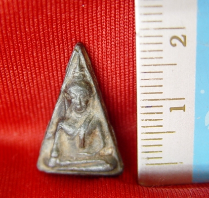 ให้เช่าพระนางพญาองค์เล็ก สวยมากครับ