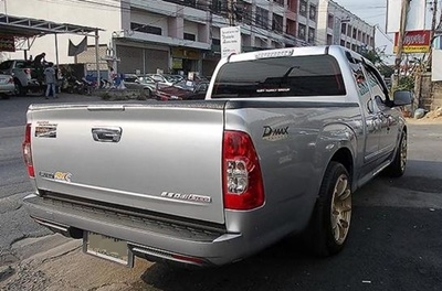 D-MAX SPACE CAB Super Platinum SLX 2.5 Ddi i TEQ D-MAX SPACE CAB Super Platinum SLX 2.5 Ddi i TEQ