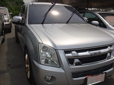 D-MAX SPACE CAB Super Platinum SLX 2.5 Ddi i TEQ