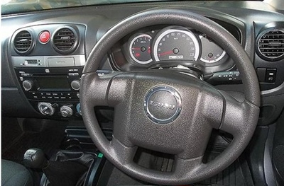 D-MAX SPACE CAB Super Platinum SLX 2.5 Ddi i TEQ D-MAX SPACE CAB Super Platinum SLX 2.5 Ddi i TEQ