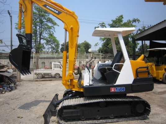 ขาย รถขุดเล็ก YANMAR รุ่น B50 แทร็กเหล็ก มือสองญี่ปุ่น ขาย รถขุดเล็ก YANMAR รุ่น B50 แทร็กเหล็ก มือสองญี่ปุ่น