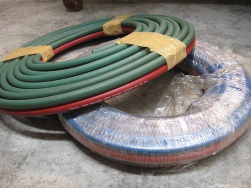 ขายสายเชื่อม สายแก๊สคู่ ยาวเกือบ30 ม. ขายสายเชื่อม สายแก๊สคู่ ยาวเกือบ30 ม.