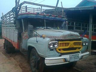 ขาย6ล้อ หัวยาวโทรติดต่อ 085-7698049