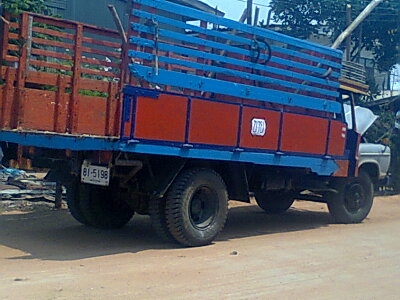 ขาย6ล้อ หัวยาวโทรติดต่อ 085-7698049