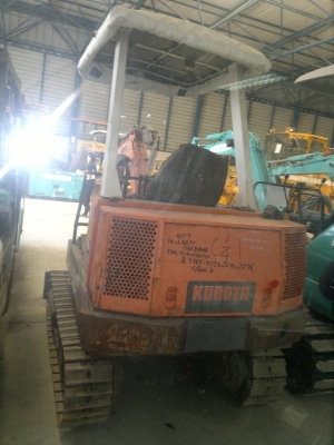 รถขุดเล็ก KUBOTA  KH-50 ปี1985 รถนอกนำเข้า สภาพดีนำเข้าจากญี่ปุ่น ไม่เคยใช้ในไทย ราคาถูกครับ ติดต่อ มานะ 085-9049669