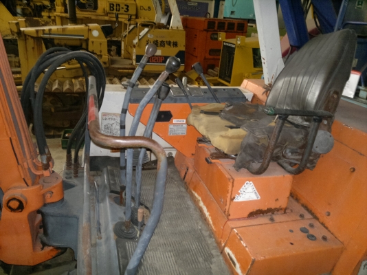 รถขุดเล็ก KUBOTA  KH-50 ปี1985 รถนอกนำเข้า สภาพดีนำเข้าจากญี่ปุ่น ไม่เคยใช้ในไทย ราคาถูกครับ ติดต่อ มานะ 085-9049669