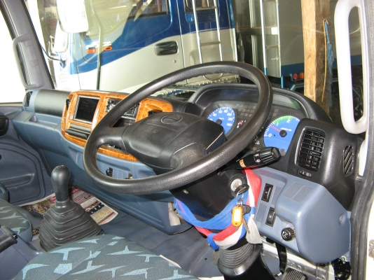 ขาย 6 ล้อ ฮีโน่เมก้า 144 แรง ปี 2005 สภาพดี เครื่องแน่น พร้อมใช้งาน ชมรถก่อนได้ครับ สนใจติดต่อได้ที่ 081-9425443 ขาย 6 ล้อ ฮีโน่เมก้า 144 แรง ปี 2005 สภาพดี เครื่องแน่น พร้อมใช้งาน ชมรถก่อนได้ครับ สนใจติดต่อได้ที่ 081-9425443