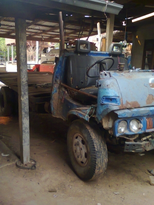 ขายโตโยต้า 85 แรง มีีเล่มทะเีบียน