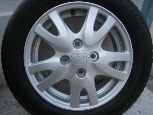 ขายล้อแม็กเดิม honda brio 14"x5" 4รู 100 et50 +ยางปี12 (081-3747940)