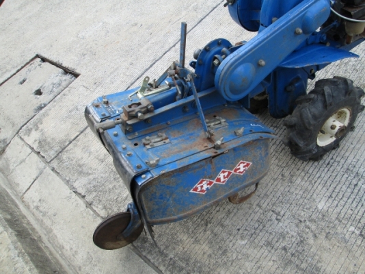 รหัส:13001093รถพรวนดินเดินตามเครื่องKF34GXเบนชิน(3.4ps)ชุดพรวนดินมีHIGHT LOWกว้าง35cm.www.nihonmono.com