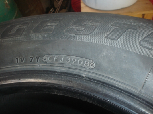 265/65/R 17  ขายตามสภาพเพิ่งถอดออกจาก วีโก้ ขาย1200บาท