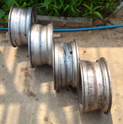 ขายล้อลายตัน ขอบ 14x6 ออฟ-32 ใส่ 6/139.7 สภาพสวย เงาวิ๊งๆ *6000 บาทครับ