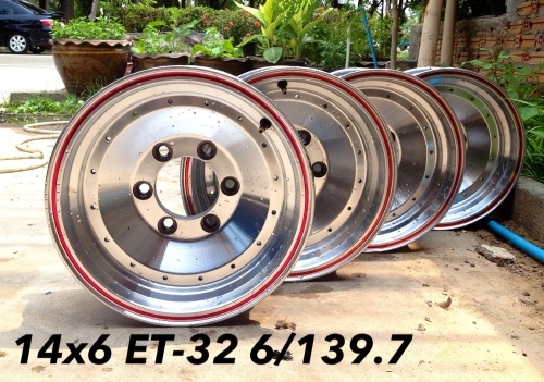 ขายล้อลายตัน ขอบ 14x6 ออฟ-32 ใส่ 6/139.7 สภาพสวย เงาวิ๊งๆ *6000 บาทครับ