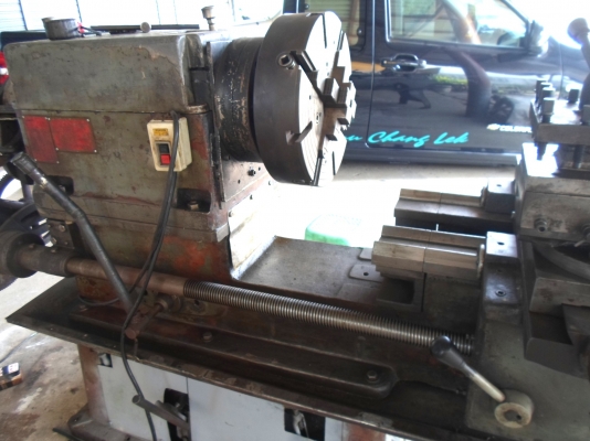 เครื่องกลึง 6 ฟุต คอลึก 15 นิ้ว 65,000 ด่วน !!!!!!!! เครื่องกลึง 6 ฟุต คอลึก 15 นิ้ว 65,000 ด่วน !!!!!!!!