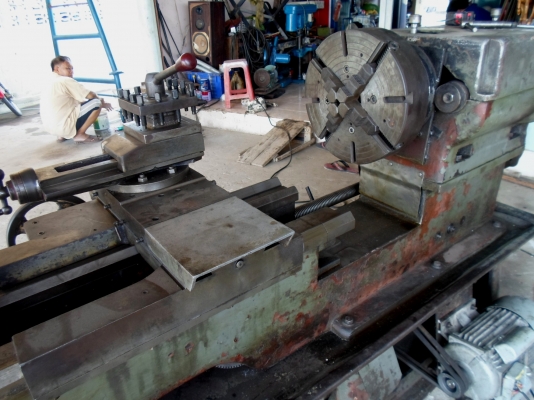 เครื่องกลึง 6 ฟุต คอลึก 15 นิ้ว 65,000 ด่วน !!!!!!!! เครื่องกลึง 6 ฟุต คอลึก 15 นิ้ว 65,000 ด่วน !!!!!!!!