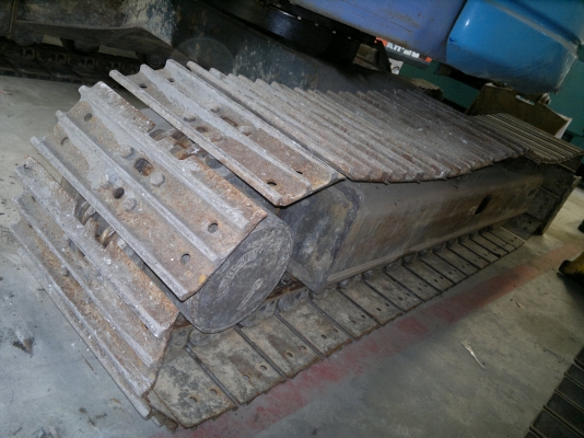 รถขุด KOMATSU  PC75UU-3C รถนอกนำเข้า มาถึงไทยแล้วครับ ไม่เคยใช้ในไทย ใช้งานได้เลย ติดต่อ มานะ 085-9049669