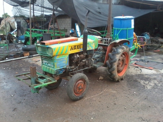 ขายจ้า รถไถพร้อมเถังฉีดยา