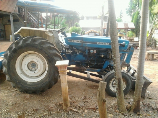 FORD 6600 - 1 เพลา T6 เต็มตัวไม่ผสม อุปกรณ์ครบ มีใบมีดดันหน้า ผานพรวนดิน 7 บอดี้สวยแห้งดีทั้งคัน ช่วงล่างดี พร้อมใช้งานได้เลย เอกสารเล่มทะเบียนครบพร้อมโอน ราคาต่อรองได้ครับ