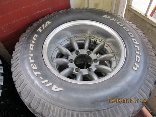 ขายล้อกล้วย พร้อมยาง BF 31 x 15 .........สวยๆ เชิญครับ