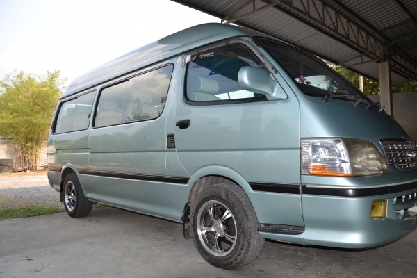 ขายดาวน์รถตู้ TOYOTA hiace ปี2001