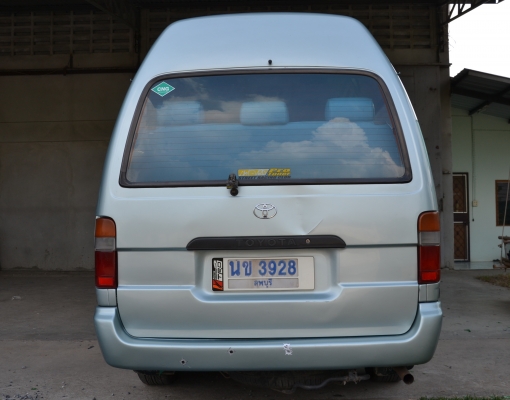 ขายดาวน์รถตู้ TOYOTA hiace ปี2001