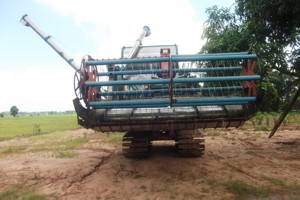 ขายสิบล้อเทรเลอร์หน้ายาวเพราเดี่ยว พวงมาลัยเพาเวอร์ เครื่องฮีโน่HO7C 185แรง ยางหน้าใหม่ ยางหลังดี บรรไดไฮโดลิค พร้อมใช้ คัดซีดีไม่ผุตามรูป 088-2802318