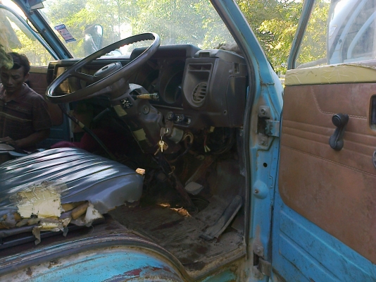 isuzu KS 3.9 DIESEL110แรง คันนึ้รถดเดิมๆทั้งคัน รถสวย เบรคมือเดิมๆยังใช้ได้