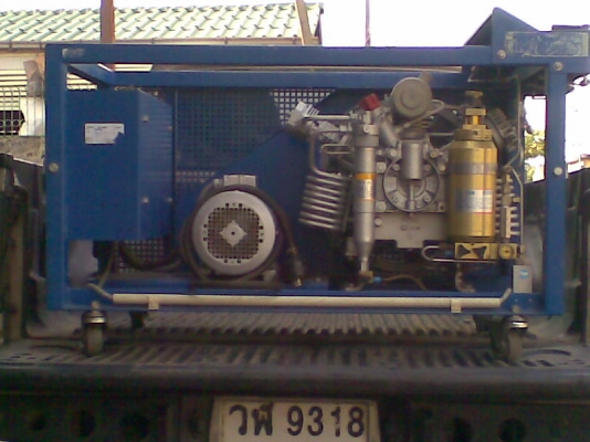 เครื่องอัดอากาศ 3 สูบ