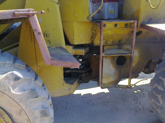 รถตักพร้อมใช้ CAT910 เลี้ยวเอว ยังใช้งานอยู่ ขับเคลื่อน4ล้อปรกติ