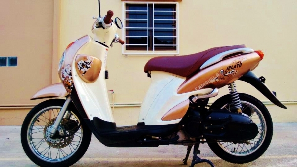 Jelato 2012 ทองสว่าง รถ 5 เดือน มีประกันศูนย์ ราคาถูก ต่อรองได้