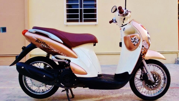 Jelato 2012 ทองสว่าง รถ 5 เดือน มีประกันศูนย์ ราคาถูก ต่อรองได้