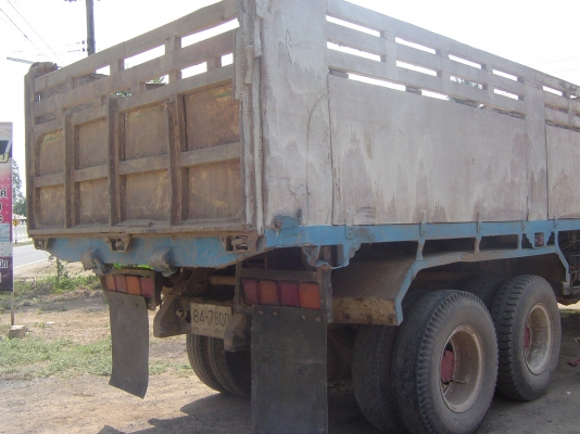 สิบล้อมือสอง2เพลาดั้มนิสันud225hpเครื่องcw30แรง