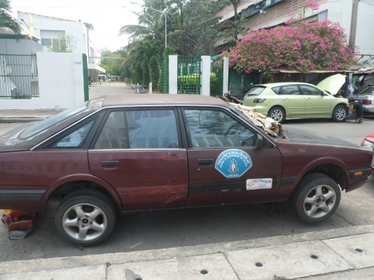 ต้องการขายรถยนต์มาสด้าแดงเพลิงสาพเก่ามากพร้อมใช้