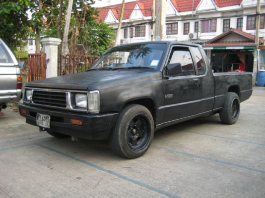 ขาย AEROBODY cab ปี 93 วางเครื่อง 1 G น้ำมัน แก๊ส ประหยัด1.40 บาท เครื่อง ช่วงล่างดีมาก  สีดำ แอร์เย็น  แม็กซ์ วิทยุ ซีดี เพาเวอร์