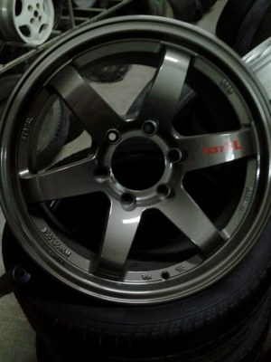 ล้อ t37 sl ขอบ17 หน้า 8 หลัง 9 (ของใหม่)ราคา 12500 บาท