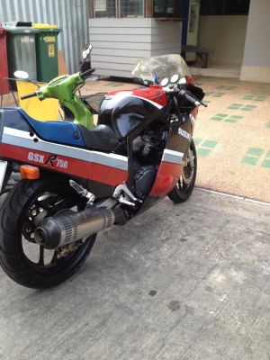 ขาย Suzuki gsxr 750cc.