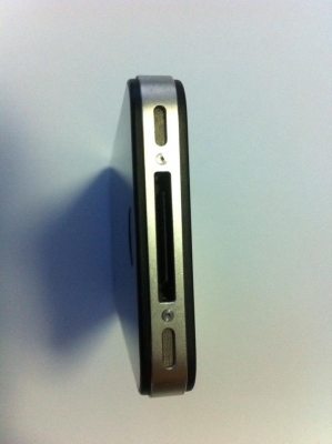 ขาย iphone 4  32gb สภาพ 9\%สวยๆ ราคา 12000 บาท