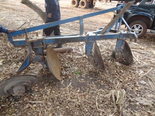 ขายผานสาม โครง สี่สภาพพร้อมทำงานครับ