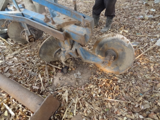 ขายผานสาม โครง สี่สภาพพร้อมทำงานครับ