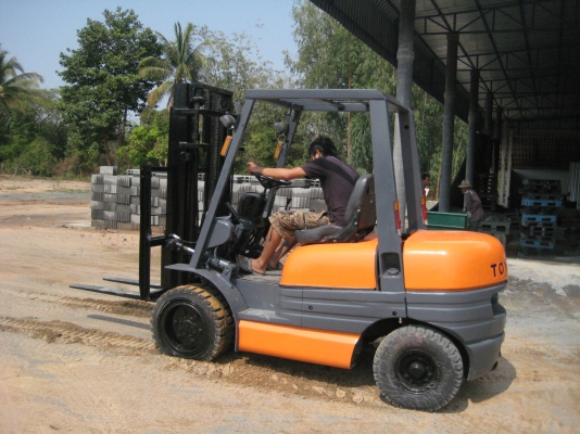 ขาย Fork lift โฟคลิฟ โตโยต้า นำเข้า รุ่น 6FD30 3 ตัน