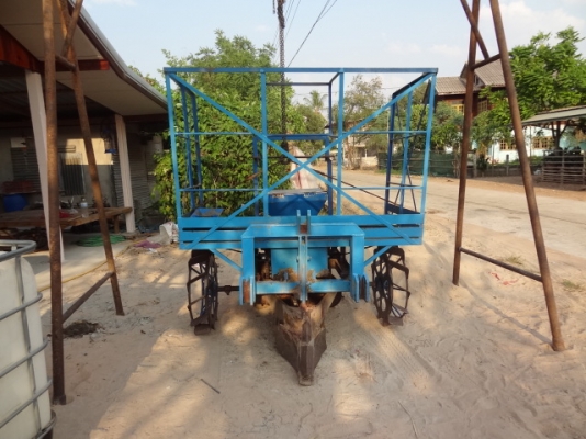 ขายเครื่องปลูกอ้อย  ร่องคู่