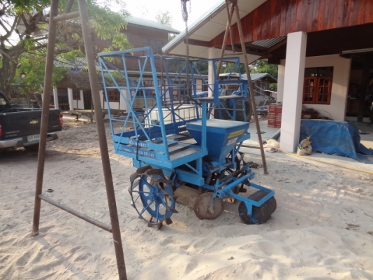 ขายเครื่องปลูกอ้อย ร่องคู่ ขายเครื่องปลูกอ้อย ร่องคู่
