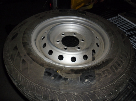 ขายยางBRIDGESTONE DURAVIS R611 ปี12 พร้อมกะทะ