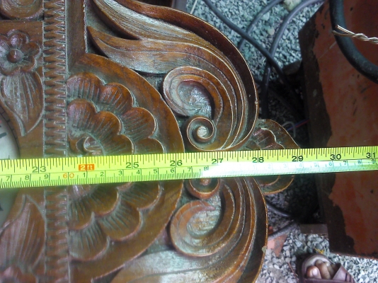 นาฬิกาบนไม้สักทองแกะสลักจากไม้ท่อเดียวขนาดใหญ่ใว้แต่งบ้าน