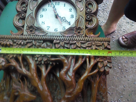 นาฬิกาบนไม้สักทองแกะสลักจากไม้ท่อเดียวขนาดใหญ่ใว้แต่งบ้าน